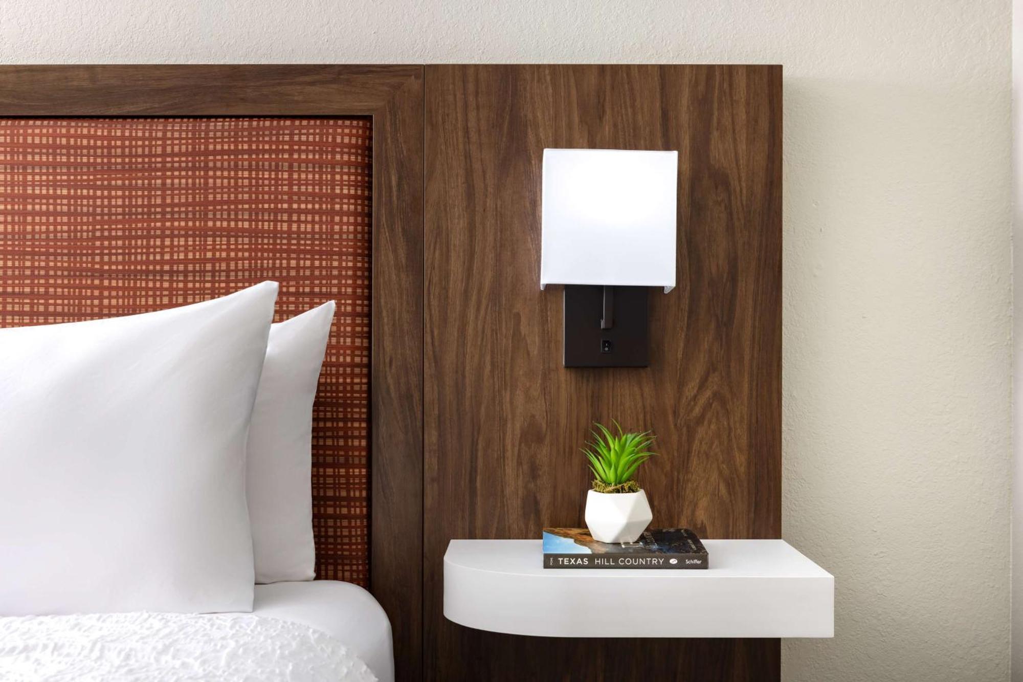 Hampton Hotel 3*