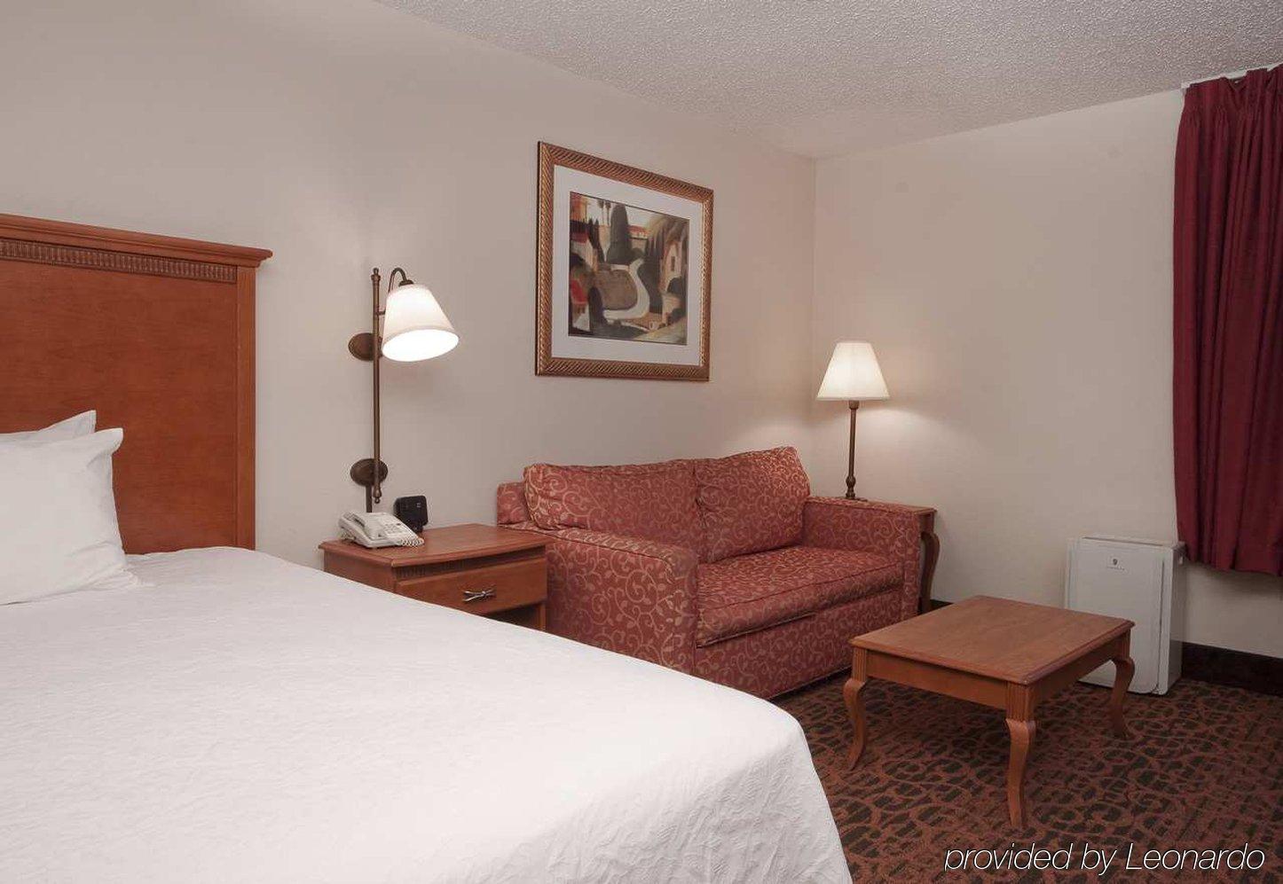 Hotel Hampton 3*