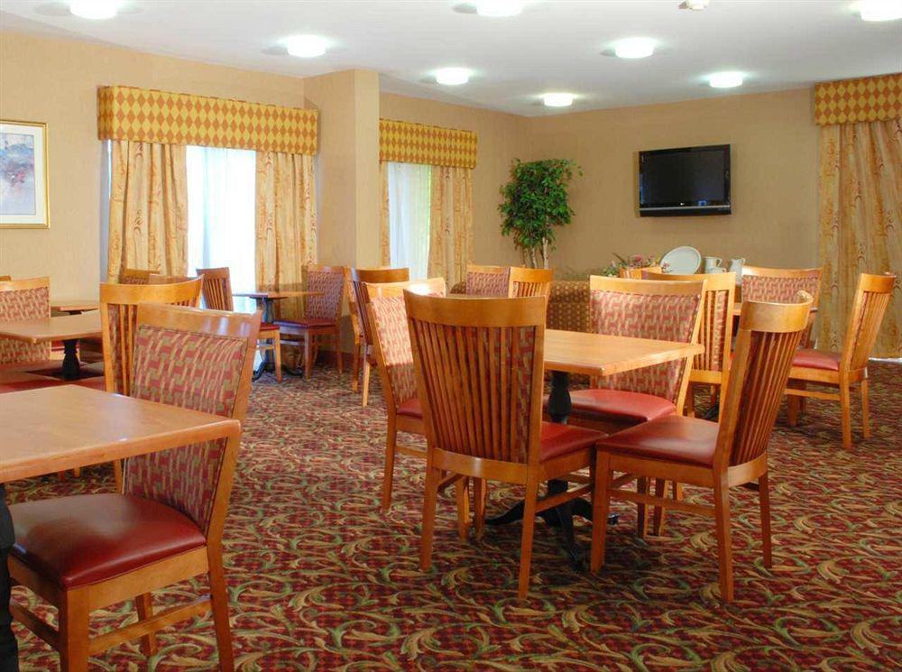 Hampton 3*